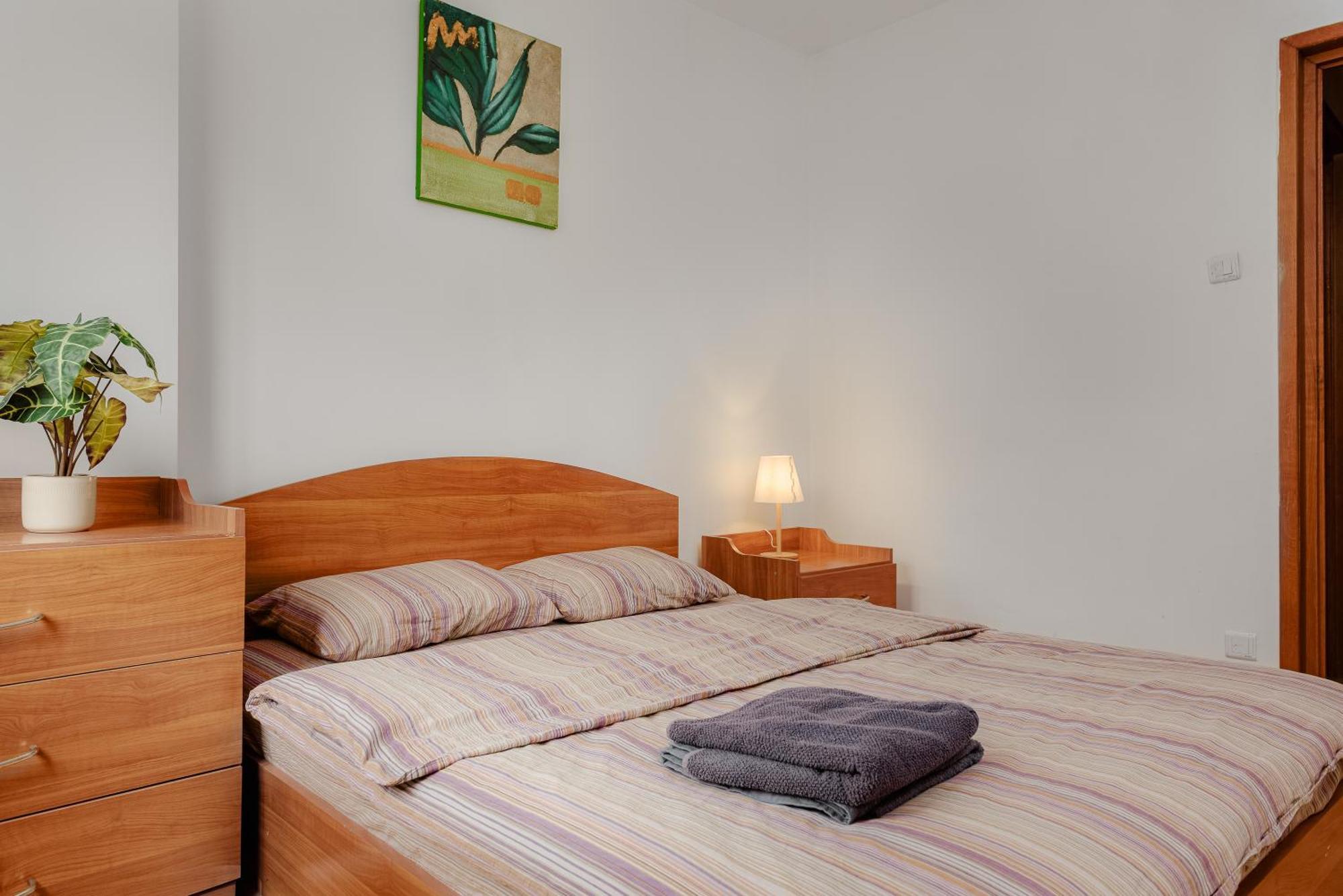 Old Town Chic 1 Bedroom W Self Check In Бухарест Екстер'єр фото
